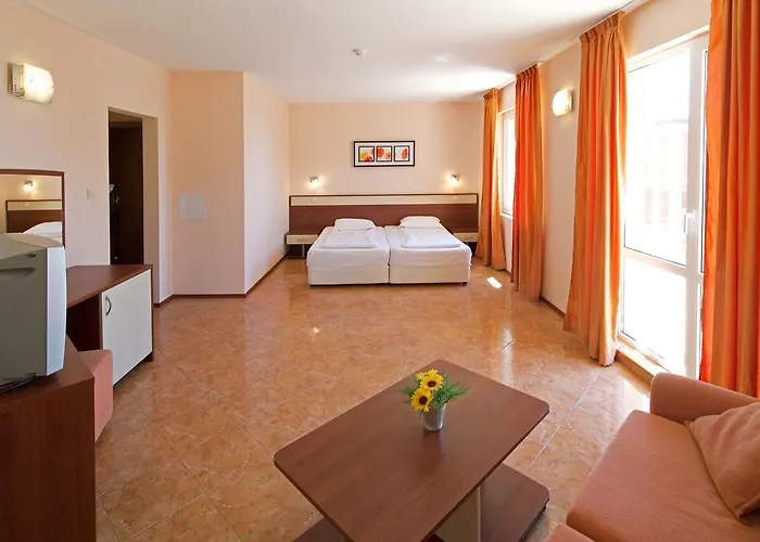 호텔 Sunny Flower Family 3*