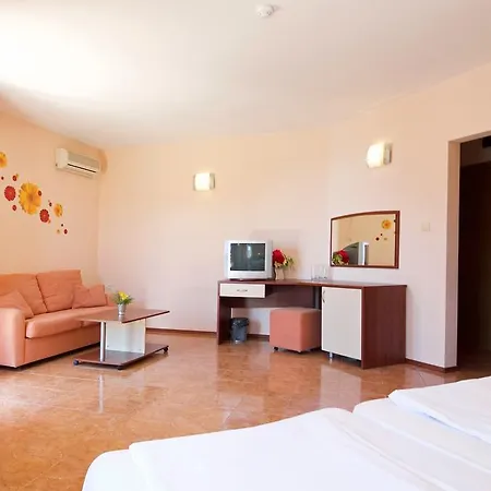 Sunny Flower Family 酒店