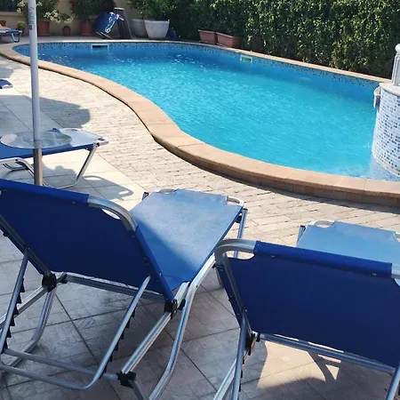 Sunny Flower Family 酒店 3*