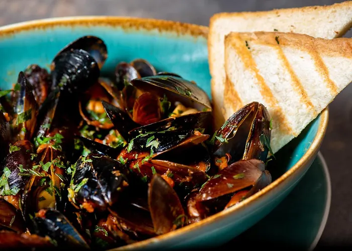 Sunny Flower Family Hotel 3*